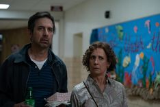 Ray Romano and Laurie Metcalf in SOMEWHERE IN QUEENS  Photo Credit Mary Cybulski  Courtesy of Roadside Attractions